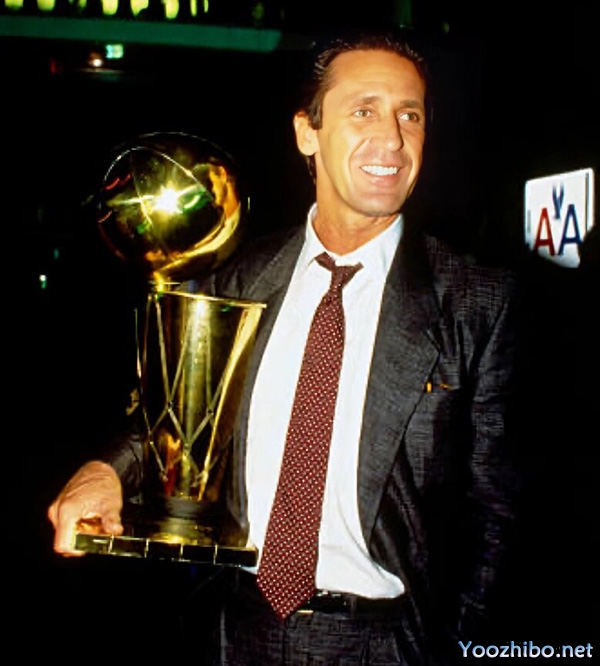 帕特-莱利:1989-90赛季的NBA最佳教练与<a href=/lanqiujingsai/lakers/ target=_blank class=infotextkey>湖人</a>王朝的缔造者